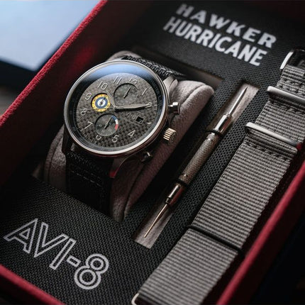 AVI-8 Hawker Hurricane Classic Chronograph Carbon Fiber Black Dial Quartz AV-4011-0W Herreur med ekstra rem