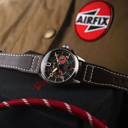 AVI-8 Spitfire Lock Chronograph Airfix Edition Raven Black Dial Quartz AV-4089-09 herreur