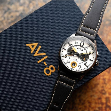 AVI-8 Spitfire Lock Chronograph Imperial War Museums Edition Bethlem White Dial Quartz AV-4089-0B herreur