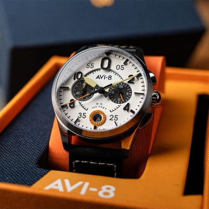 AVI-8 Spitfire Lock Chronograph Imperial War Museums Edition Bethlem White Dial Quartz AV-4089-0B herreur