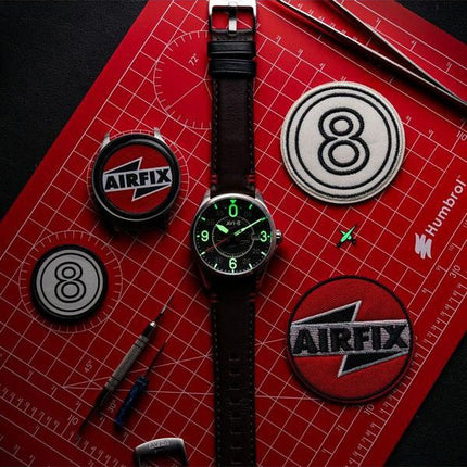 AVI-8 Spitfire Smith Automatic Airfix Edition Granit Black Dial AV-4090-08 herreur