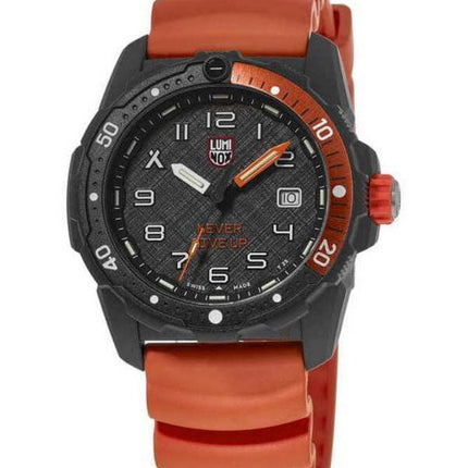 Luminox Bear Grylls Survival Giv aldrig Op Limited Edition Black Dial Quartz Diver's XB.3729.NGU 200M herreur